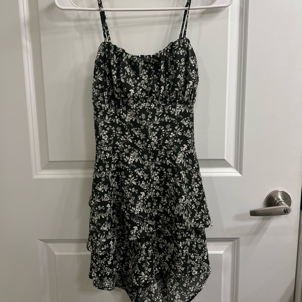 Mi Ami for Francesca's Green and White Floral Romper Dress | Size Small